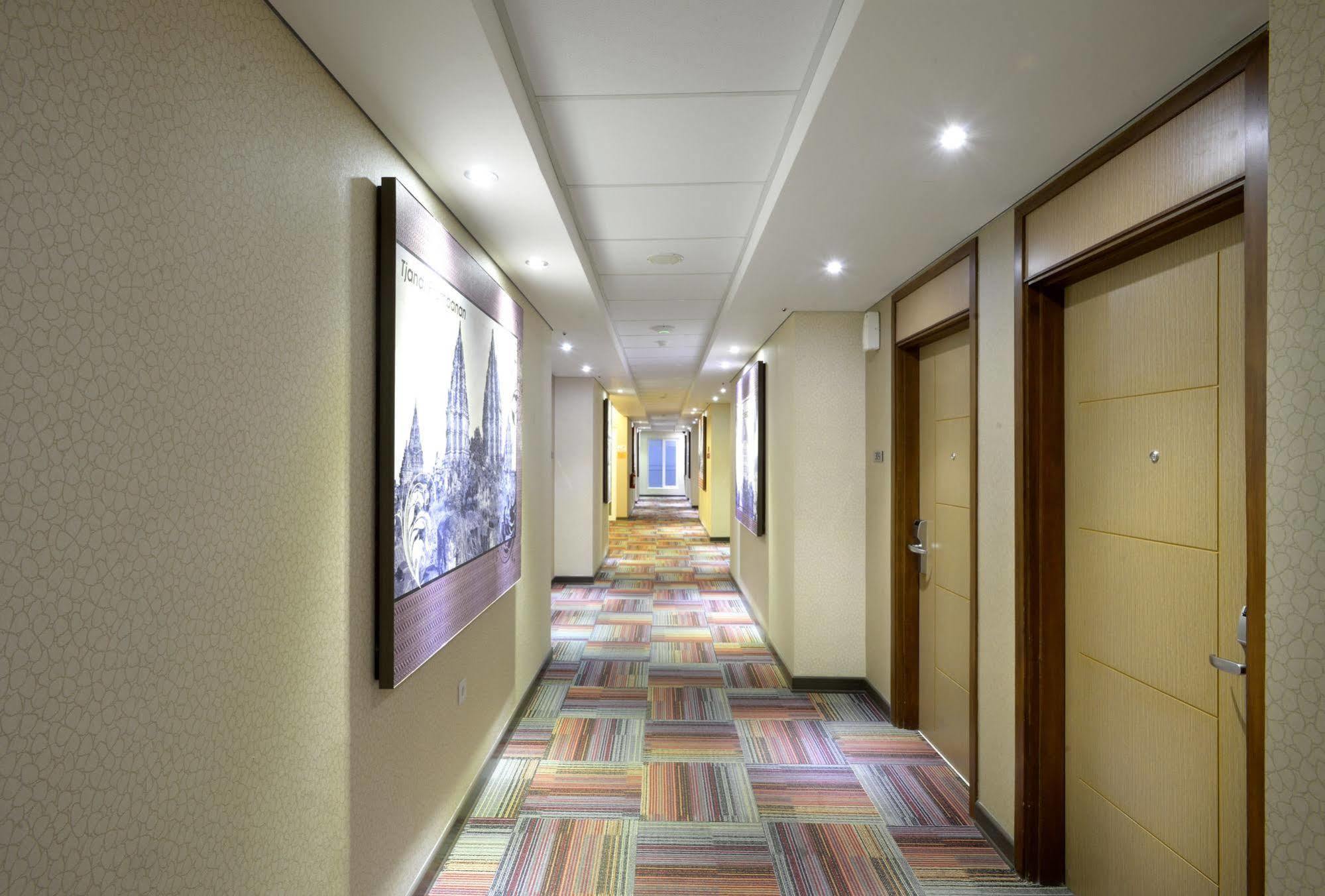 D'Kalpa Hotel Demangan 요그야카르타 외부 사진
